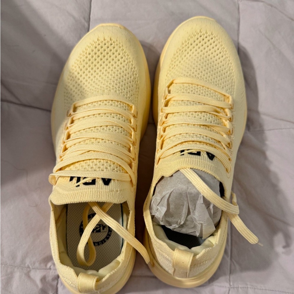 Brand new APL Techloom Breeze Vanilla